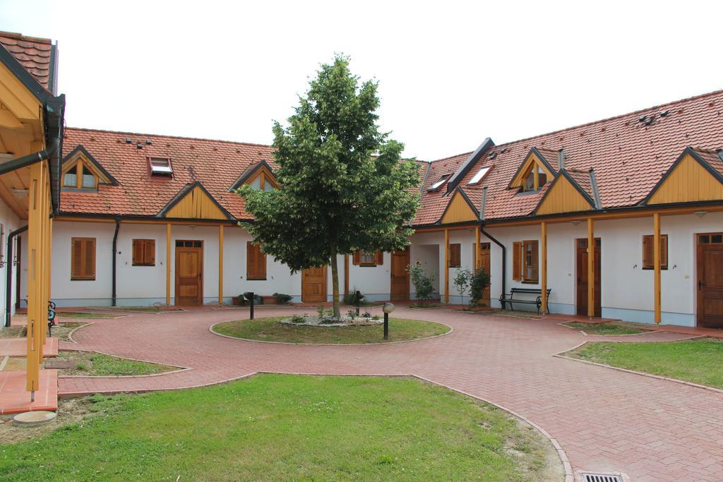 Apartma Trobentica 15 Moravske Toplice Room photo